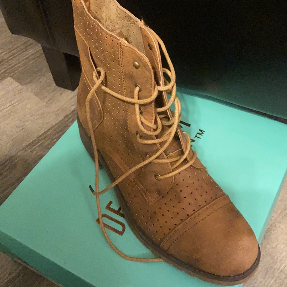 Ankle boot
